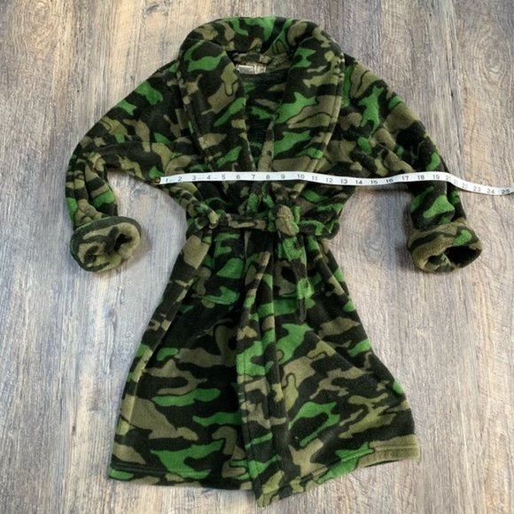 Camo Boys Robe Size Medium 8-10 Super Soft - Picture 2 of 4